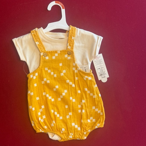 Lot of Various Sizes NWT Girl's Baby Clothes Onesies, Overalls, and Shorts - Picture 8 of 16